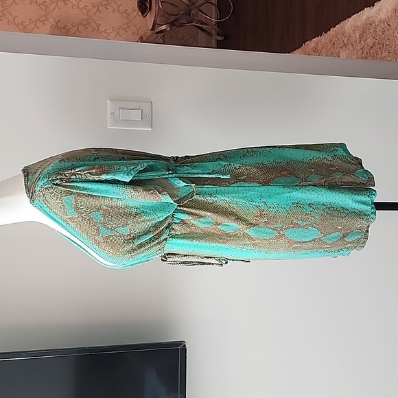 Vix Swimwear Coverup Size S - Picture 3 of 9